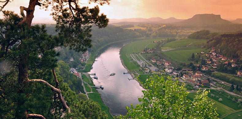 Elbtal bei Bad Schandau in der Sächsischen Schweiz